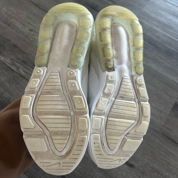 Nike Women's Air Max 270 White 6.5 - Picture 5 of 6